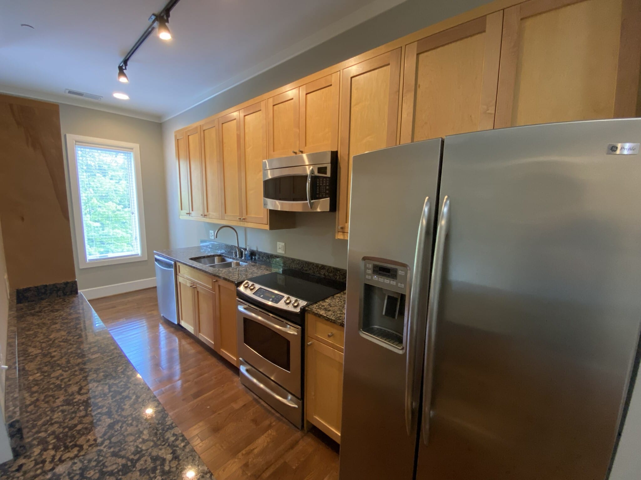 Building Photo - 1221 Bower Pky