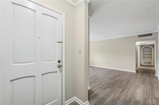 Building Photo - 103 La Rue Pl NW