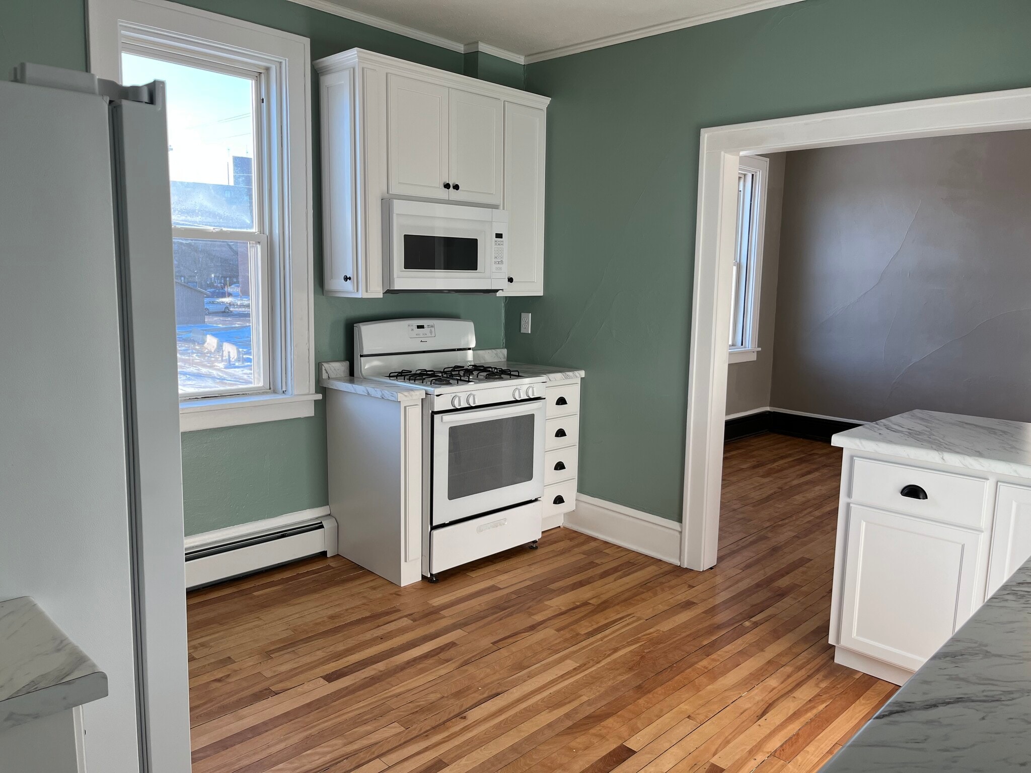 Building Photo - 415 E Saint Germain St