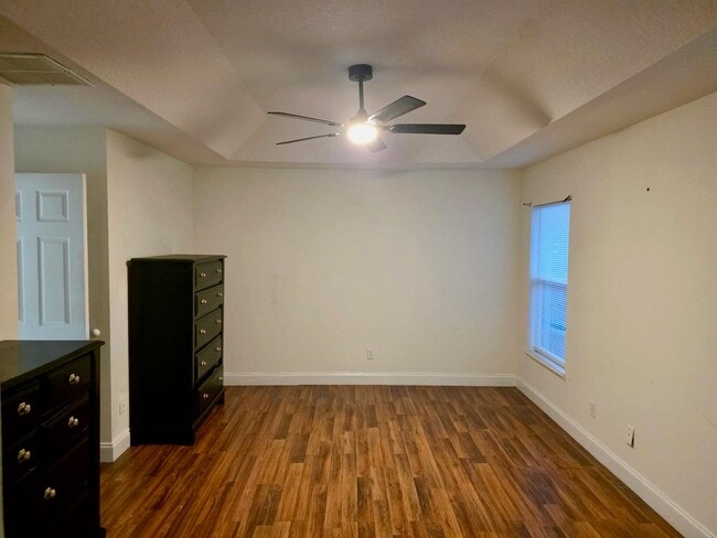 Building Photo - 2249 SE Glover St