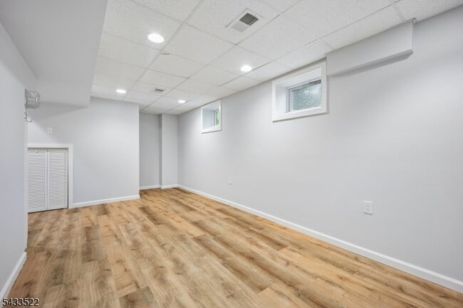Building Photo - 5E Somerset Hills Village