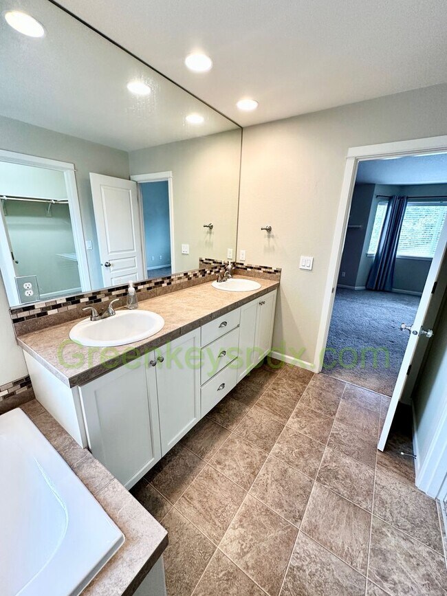 Building Photo - Gorgeous 3-Bedroom 2.5-Bathroom House with...