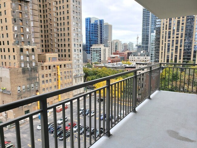 Building Photo - 21 W Chestnut St