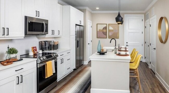 Building Photo - 5672 Peachtree Pkwy