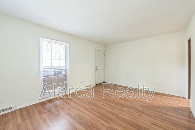 Building Photo - 7024 Milport Pl
