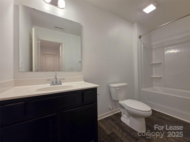 Building Photo - 150 Pin Oak Ct
