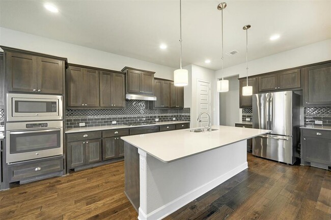 Building Photo - 5308 Via Besso Dr