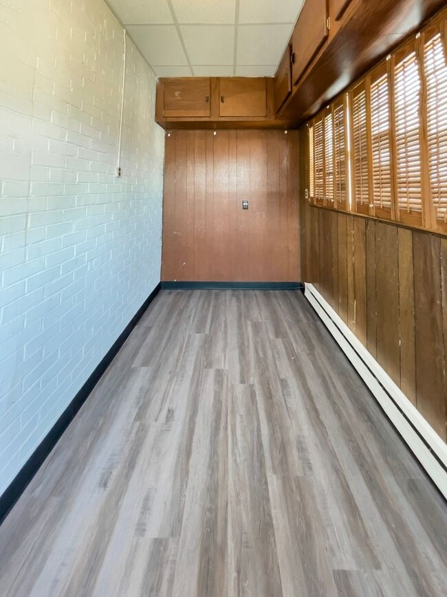 Building Photo - Charming 1-Bedroom Apartment Near Ball State University! New Flooring!