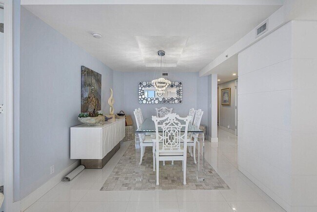 Building Photo - 3560 S Ocean Blvd