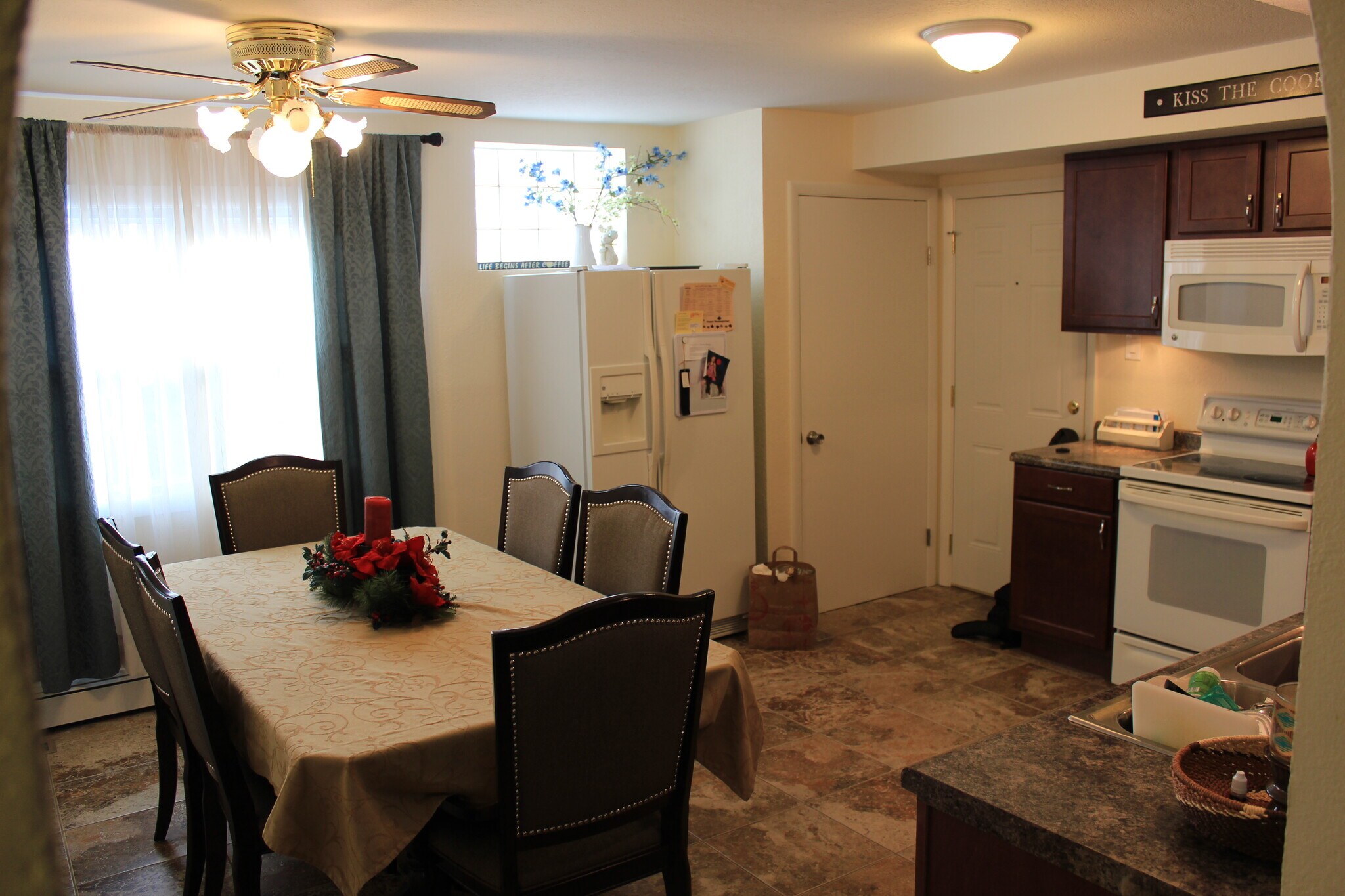 Building Photo - 14455 Jefferson Ave