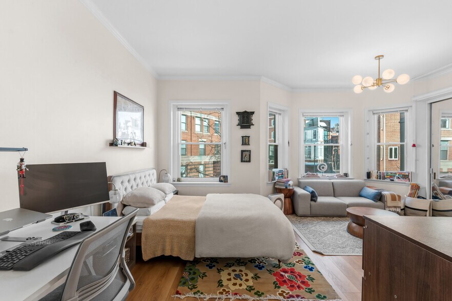 Building Photo - 1758 Corcoran St NW