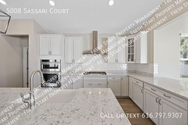 Building Photo - 5008 Sassari Ct