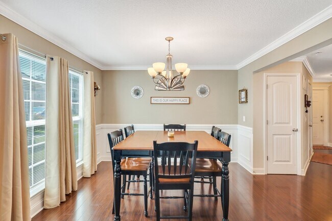 Building Photo - 203 Grandview Dr