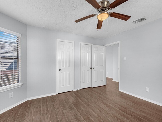 Building Photo - 1210 Normans Woods St