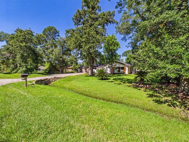 Building Photo - 11515 Iberia Dr