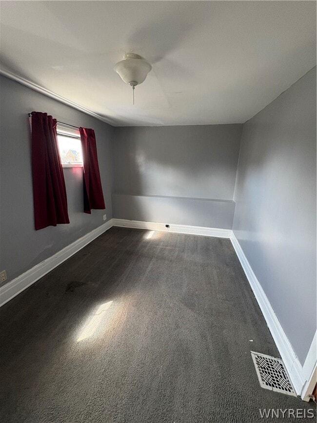 Building Photo - 57 Abbottsford Pl