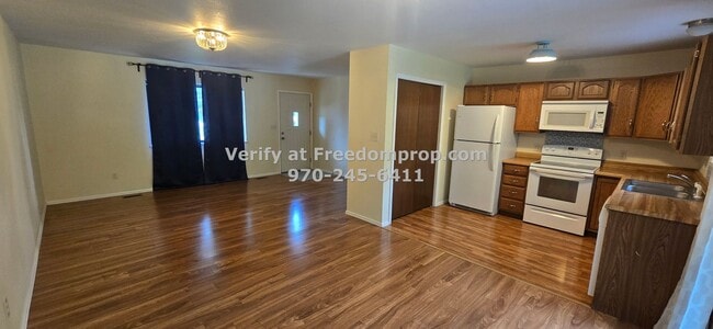 Building Photo - Fruita 3 Bedroom 2 Bath Home with Fenced yard