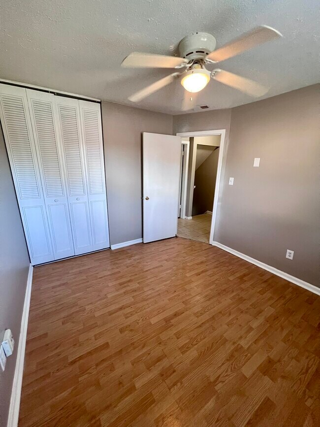 Building Photo - 309 N Marshall Ave