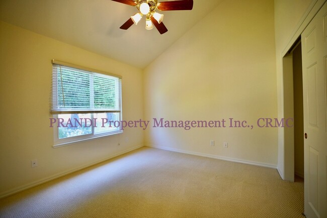 Building Photo - Available Now!  3 Bedroom San Rafael Home