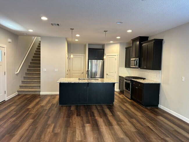 Building Photo - Beautiful 2-Story Home in Mount Vista Neighborhood!