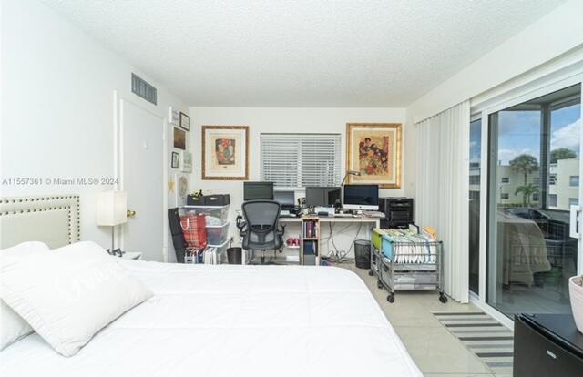 Building Photo - 185 Normandy Ln