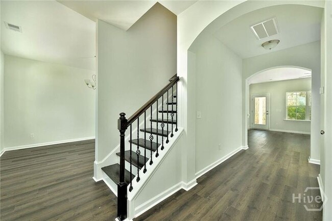Building Photo - 293 McCrady Dr