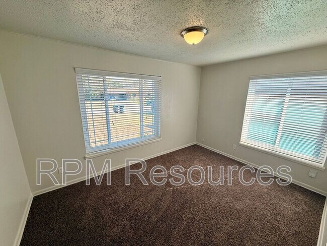 Building Photo - 4416 NW 44th St