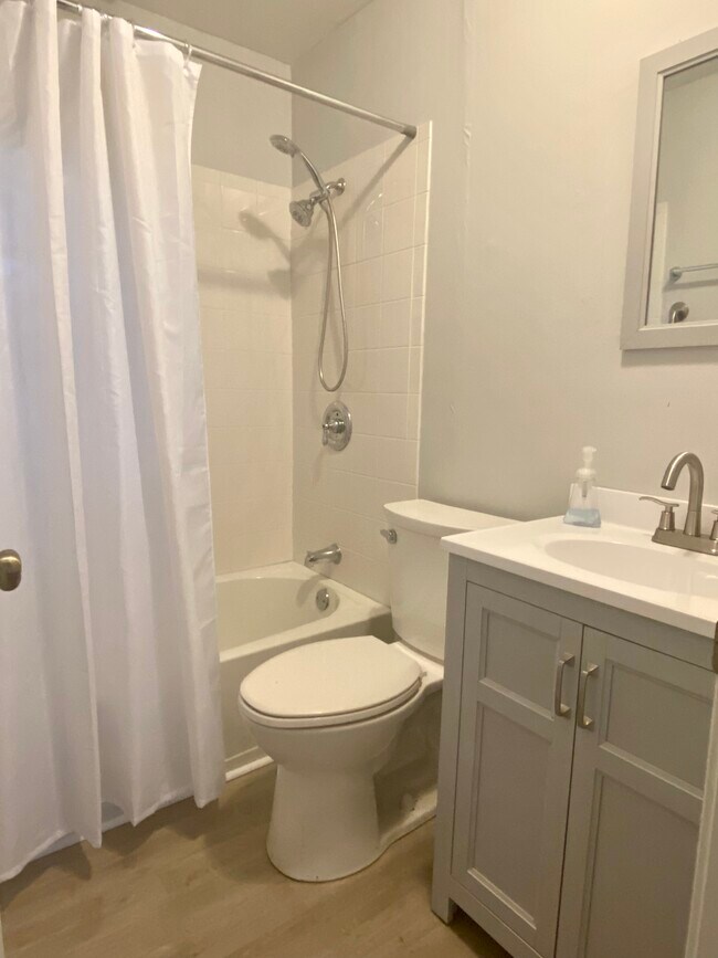 Building Photo - 6300 Hackberry Way