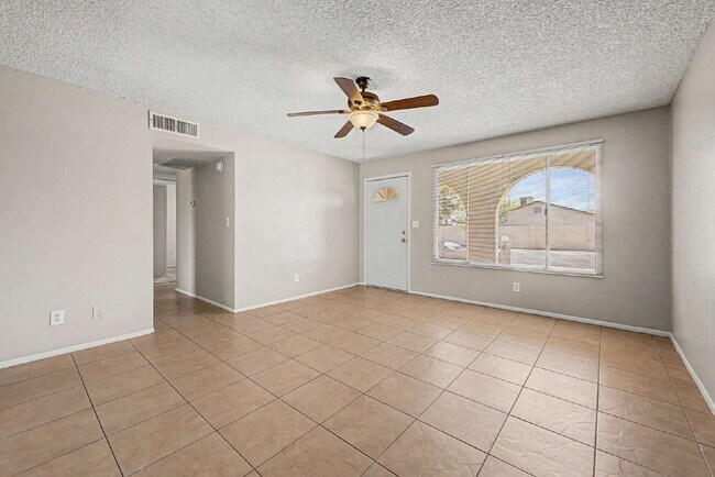 Building Photo - 2521 N 49th Ave