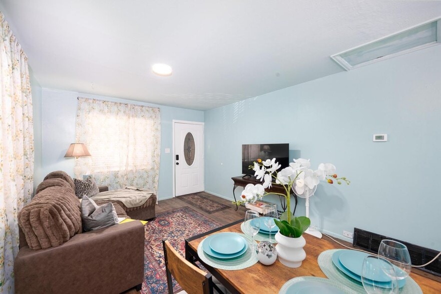 Building Photo - 1528 Boulder St