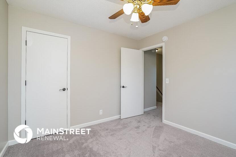 Building Photo - 4019 Farmingham Woods Dr