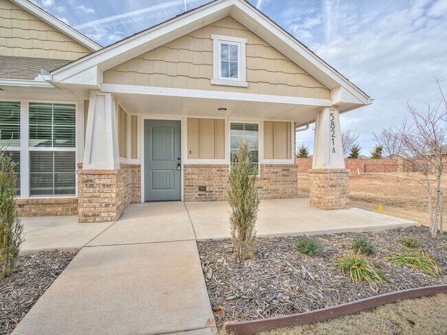 Building Photo - 5821 Goldfinger Rd