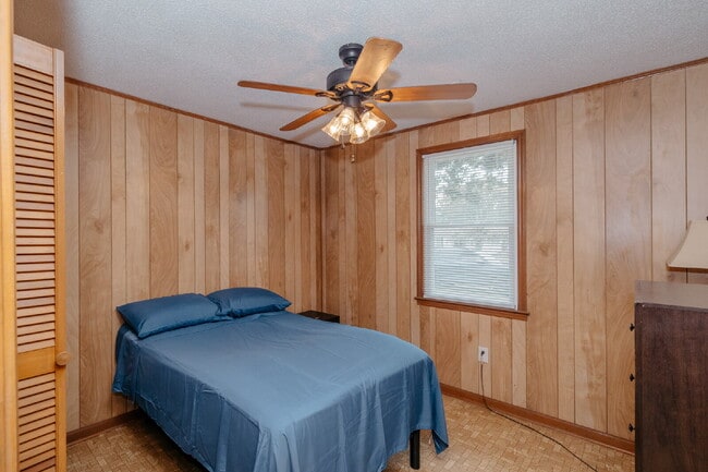 Building Photo - Fully Furnished Charleston Rental Near Folly Beach – Utilities Included | $3,600/Month