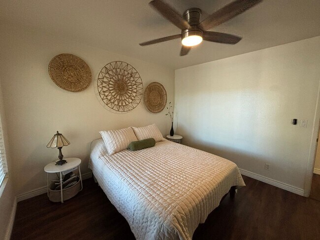 Building Photo - Discover comfortable seasonal living in Mesa, AZ with this well-appointed furnished & updated 2-b...