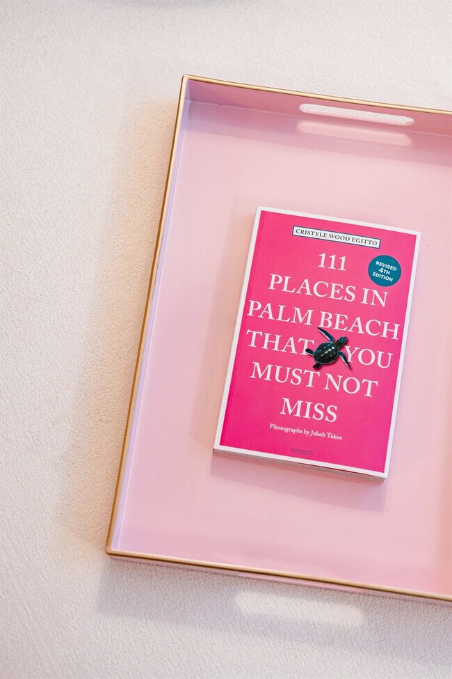 Building Photo - 519 28th St