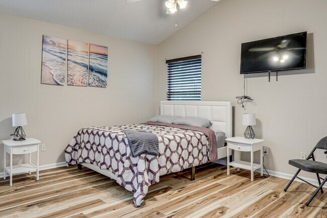 Building Photo - 3812 Tallcott Dr