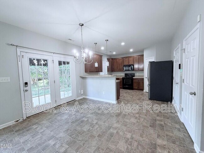 Building Photo - 536 Gooseberry Dr