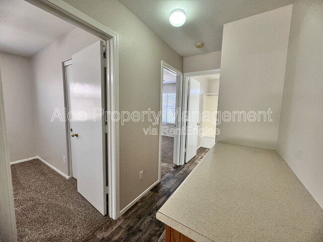 Building Photo - 9138 W Ross Ave