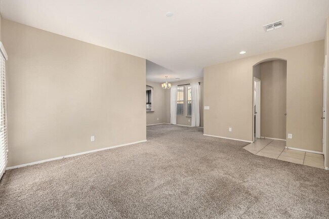 Building Photo - 7742 W Palm Ln