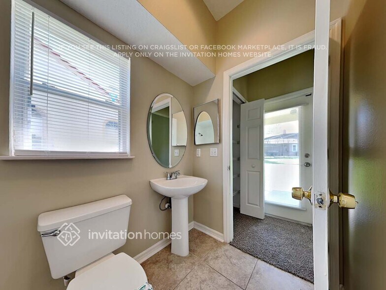 Building Photo - 14985 Faversham Cir