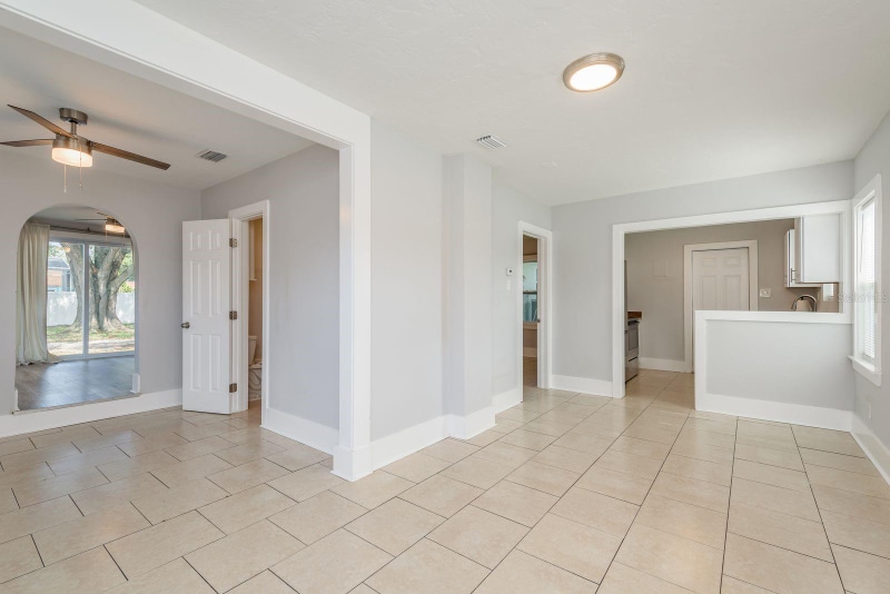 Building Photo - 3037 38th Ave N