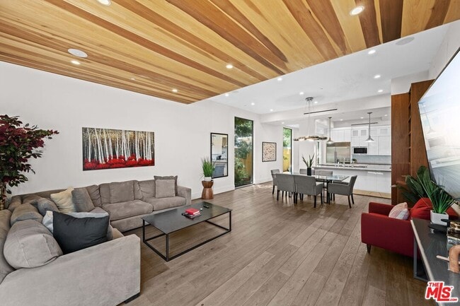 Building Photo - 1612 S Wooster St