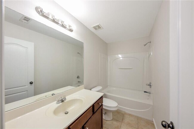 Building Photo - 436 Crestmont Ln
