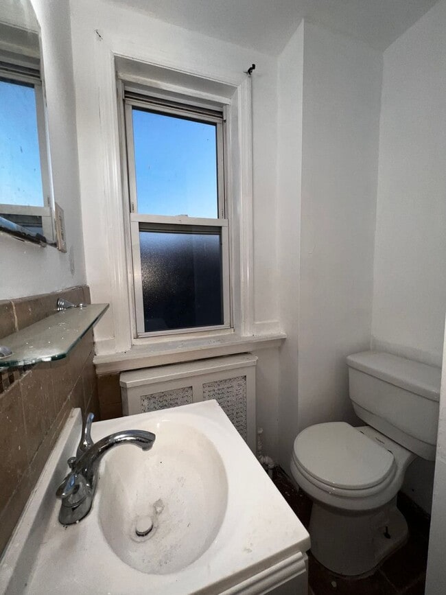 Building Photo - Amazing new Reno house