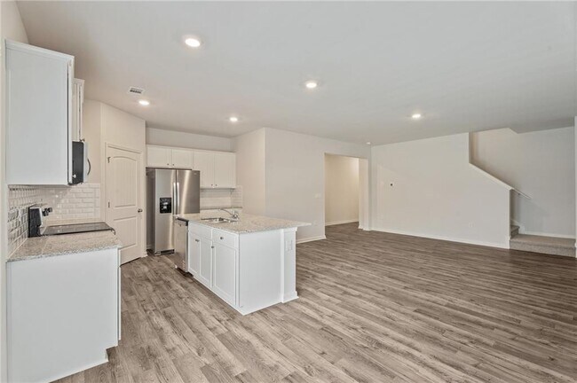 Building Photo - 211 Stoneybrook Dr
