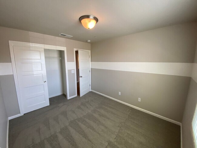 Building Photo - 3461 Alcove Way