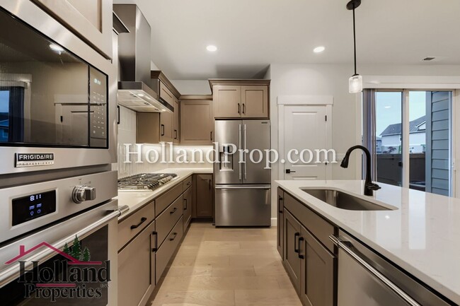 Building Photo - 3 Bedroom new home in South Hillsboro area