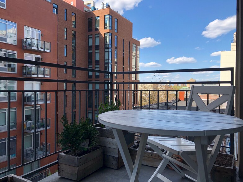 Building Photo - 4118 27th St