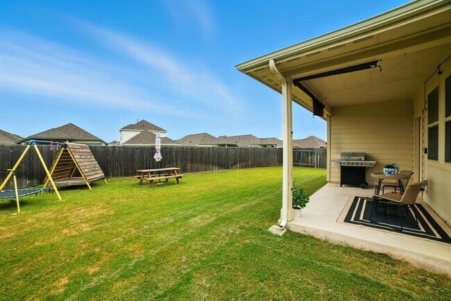 Building Photo - 324 Mountain Valley St