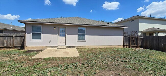Building Photo - 911 Remington Dr